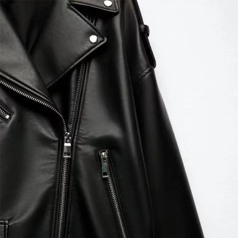 Jaqueta de couro preta feminina