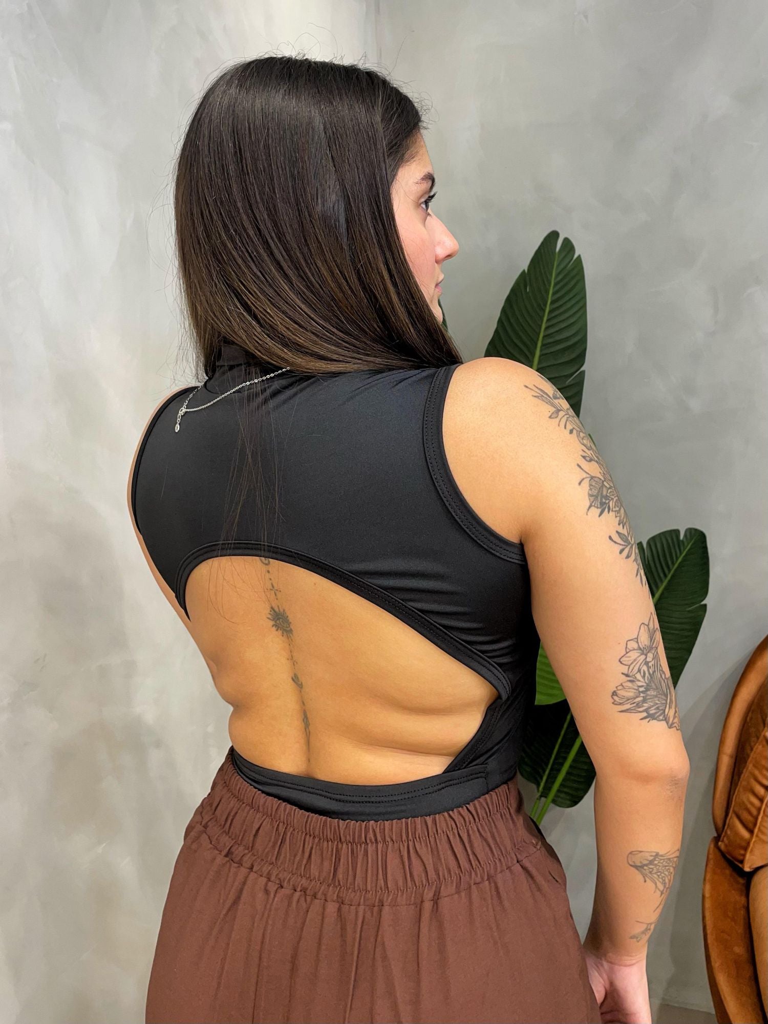 Body em Suplex Regata com Decote Costas e Gola Jessica