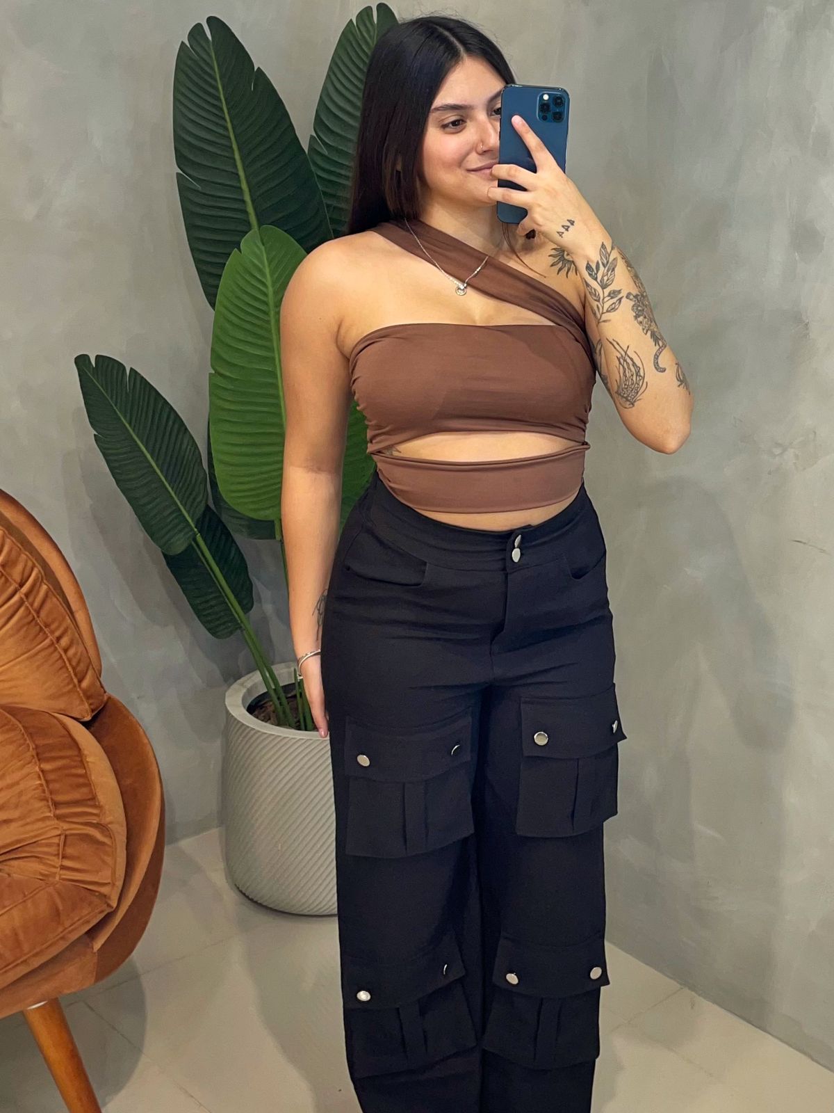 Cropped em Suplex Alça Transpassada com Recorte Aline