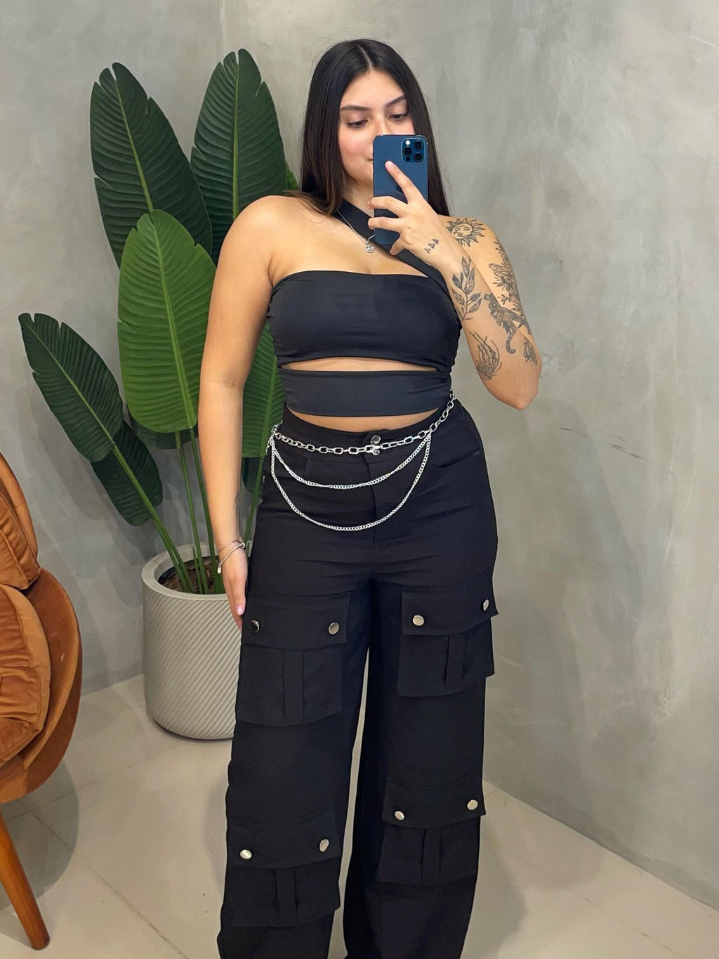 Cropped em Suplex Alça Transpassada com Recorte Aline